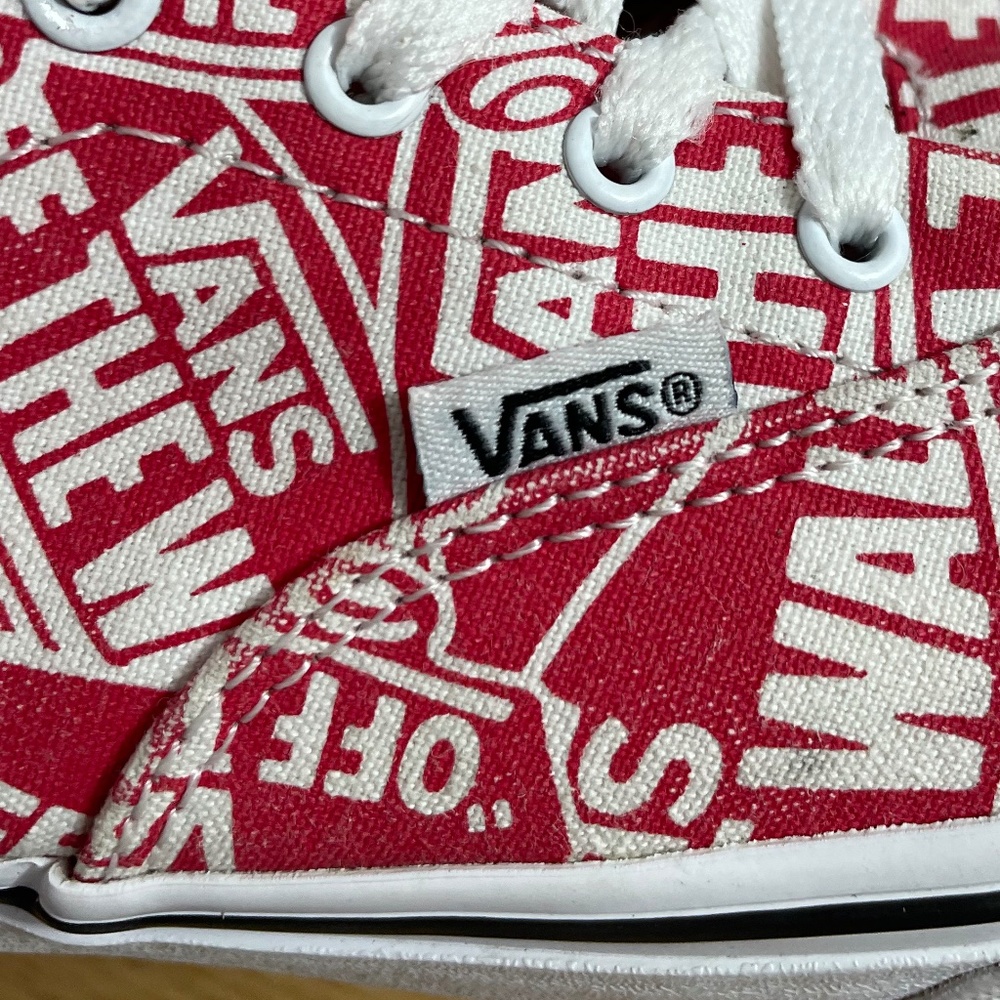 Vans Doheny Logo Sneaker Youth Kids Sz 4.5 Low Top Red & White All Over Pattern - Picture 8 of 10